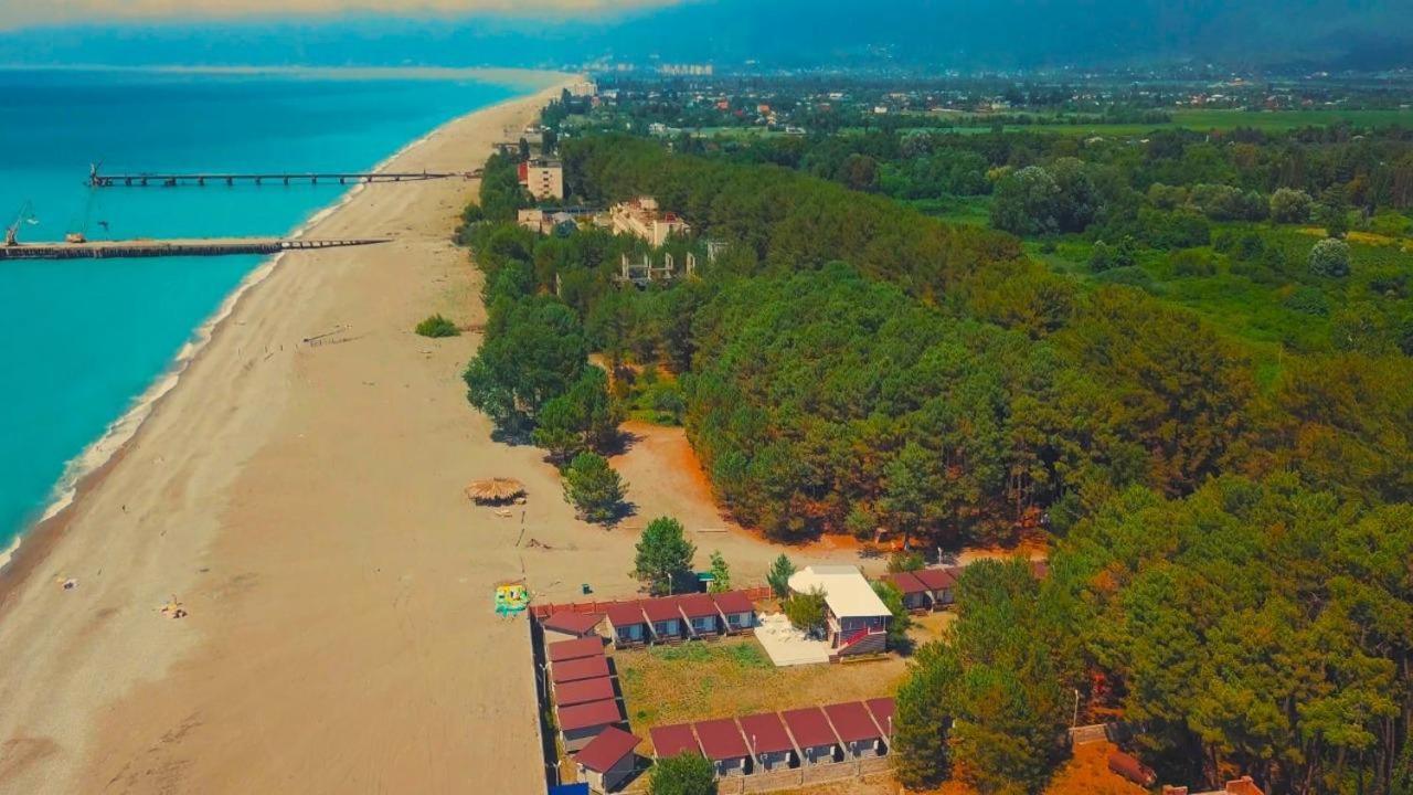Ostrov Park-Hotel Pizunda Exterior photo